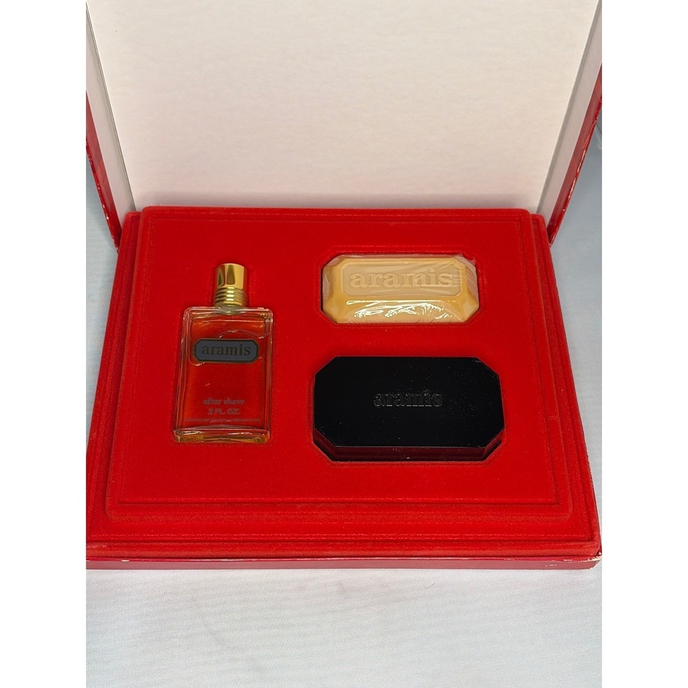 Vintage Aramis Elements of Style Men Gift Set After Shave 2oz and Soap with Case